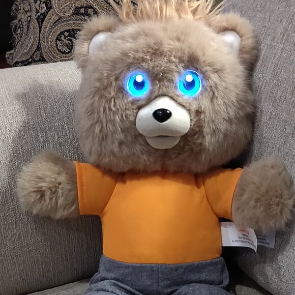 Teddy Ruxpin Return of the Original Storytelling Bear - Picture 6 of 7